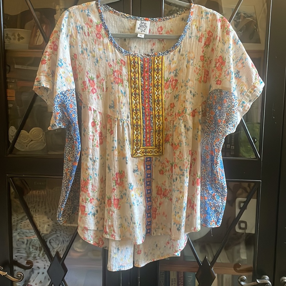 Ivy Jane top XL
